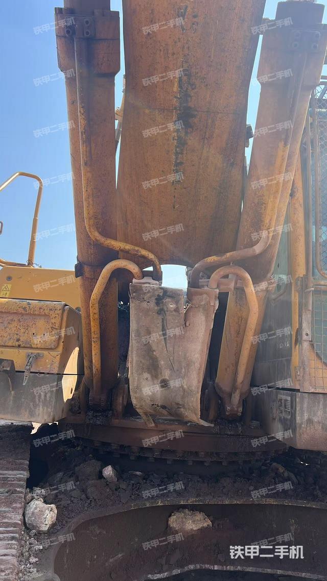 大臂油缸整體?豎拍（工作和回轉(zhuǎn)裝置）