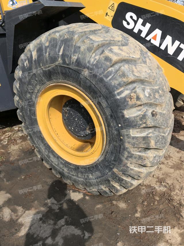 右后輪(行走機構(gòu)) 右后輪(行走機構(gòu))