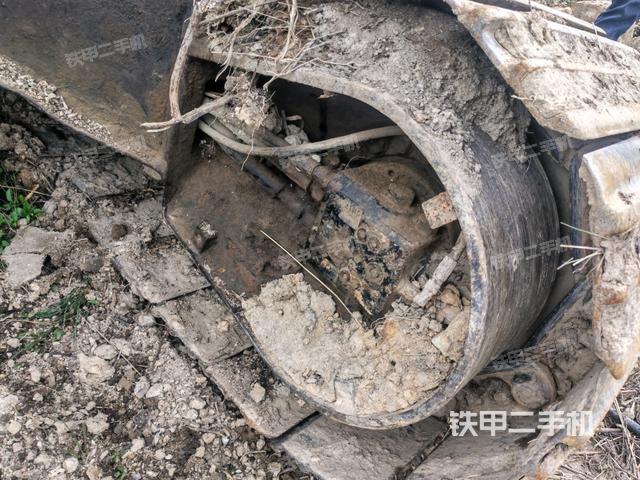 左導向輪(行走機構) 左導向輪(行走機構)