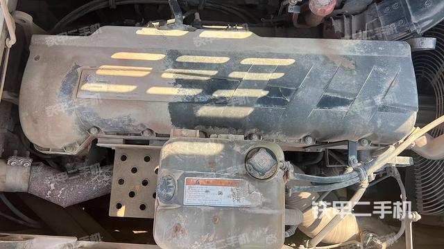 發(fā)動(dòng)機(jī)室（上車(chē)部件）