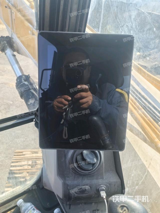 顯示屏?(駕駛室部分) 顯示屏?(駕駛室部分)