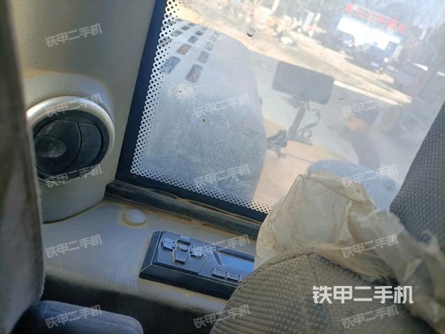 后窗玻璃角標(biāo)（駕駛室部分）