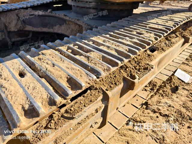 單側(cè)履帶整體（整機(jī)外觀）