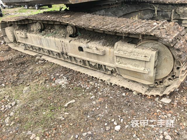 左側(cè)履帶整體?（行走機(jī)構(gòu)）