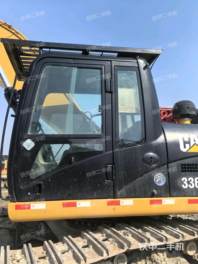 駕駛室正側(cè)（駕駛室部分）