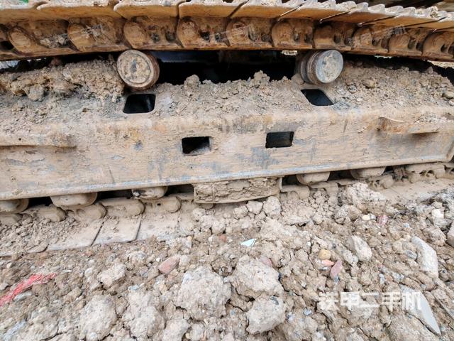 單側(cè)履帶整體（整機(jī)外觀）