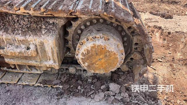 左驅(qū)動(dòng)輪（行走機(jī)構(gòu)）