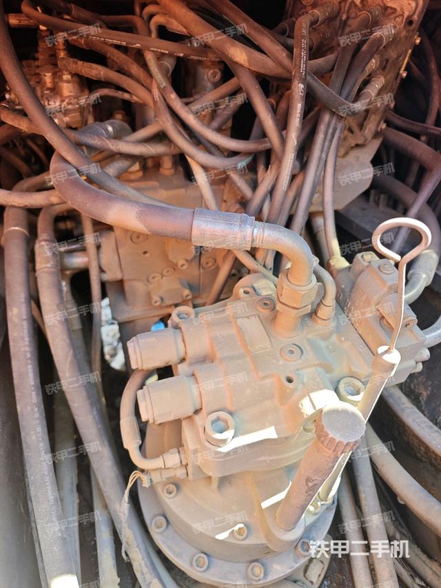 回轉(zhuǎn)馬達(dá)（上車(chē)部件）