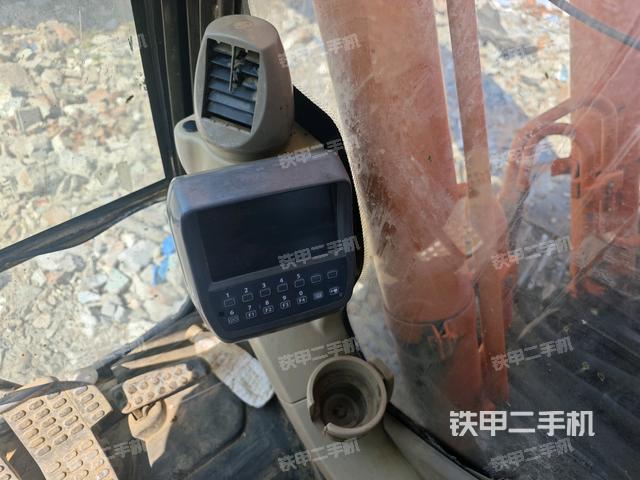 座椅左側(cè)控制臺(tái)/音響/含左手柄（駕駛室部分）