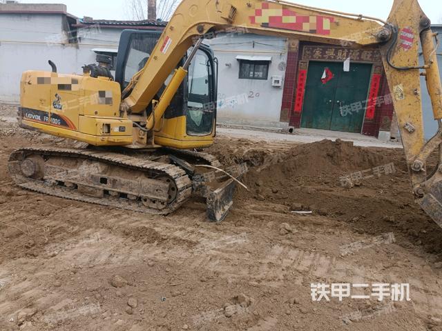 右前45(整機(jī)外觀) 右前45(整機(jī)外觀)