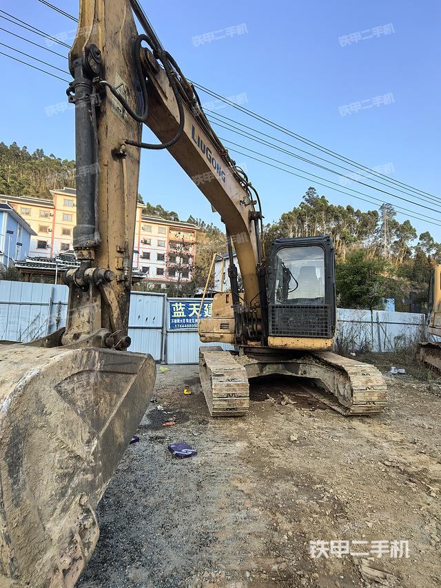 駕駛室整體（整機(jī)外觀）