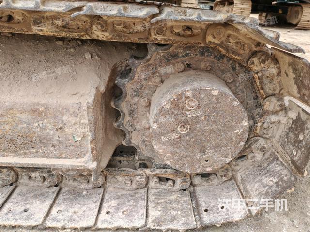 左導(dǎo)向輪（行走機(jī)構(gòu)）