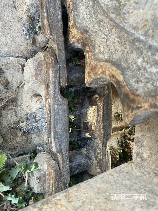 右側行走馬達蓋板（行走機構）