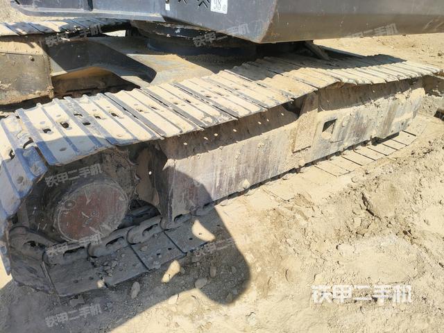 左側(cè)履帶整體?（行走機(jī)構(gòu)）