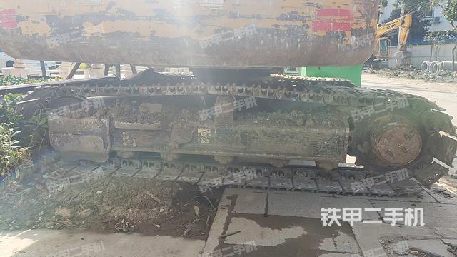 單側(cè)履帶整體（整機(jī)外觀）