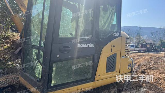 ?駕駛室正側(cè)（駕駛室部分）