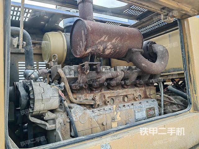 發(fā)動機(jī)左側(cè)(整機(jī)外觀及大件) 發(fā)動機(jī)左側(cè)(整機(jī)外觀及大件)