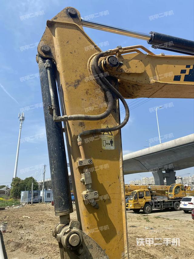 小臂整體左后（工作和回轉(zhuǎn)裝置）