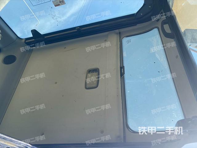 后窗玻璃角標(biāo)（駕駛室部分）