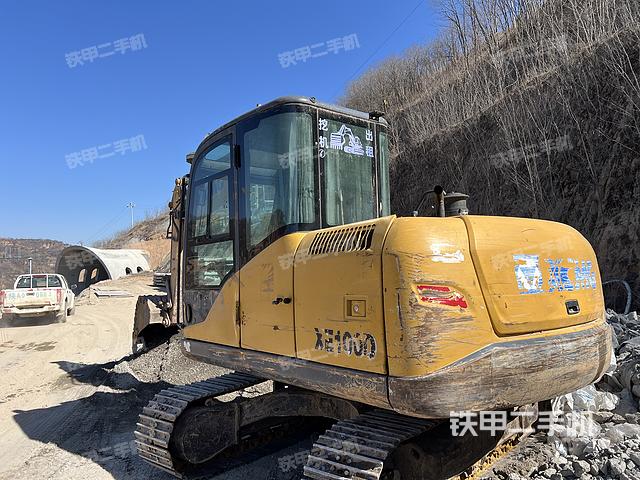 駕駛室頂部（整機(jī)外觀）