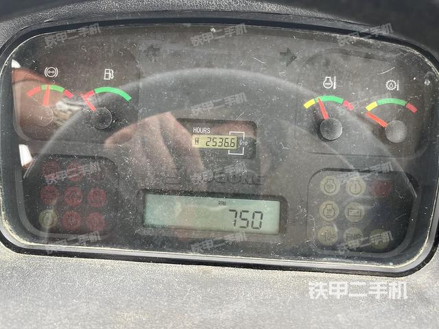 駕駛室工作臺（整機(jī)外觀及大件）