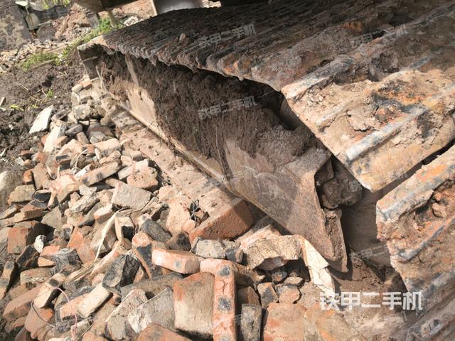 左導(dǎo)向輪(行走機(jī)構(gòu)) 左導(dǎo)向輪(行走機(jī)構(gòu))