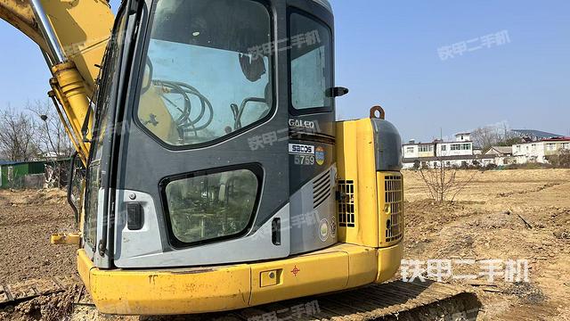 駕駛室左前45度（駕駛室部分）