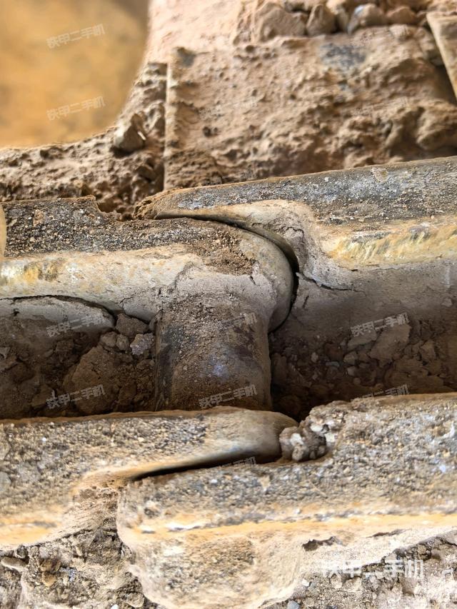 右驅(qū)動(dòng)輪（行走機(jī)構(gòu)）