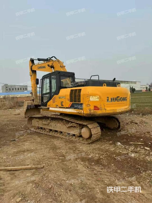 單側履帶整體(整機外觀) 單側履帶整體(整機外觀)