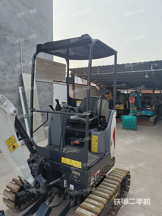 駕駛室整體（整機(jī)外觀）