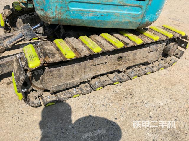 單側(cè)履帶整體（整機(jī)外觀）