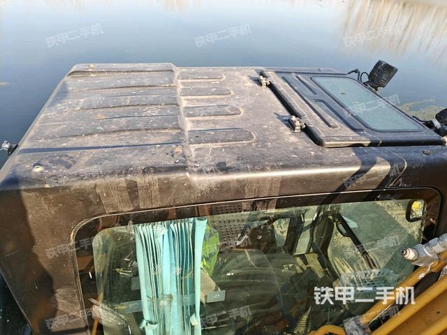 駕駛室頂部俯視(上車部件) 駕駛室頂部俯視(上車部件)