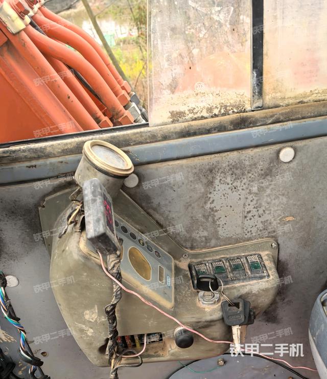 小時表(駕駛室部分) 小時表(駕駛室部分)