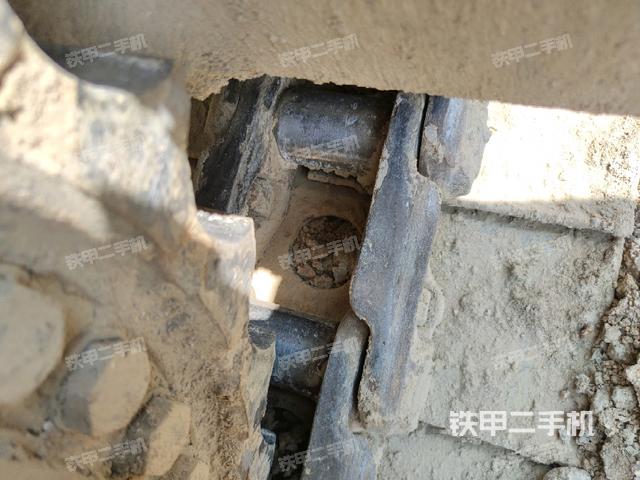 右側(cè)行走馬達(dá)蓋板(行走機(jī)構(gòu)) 右側(cè)行走馬達(dá)蓋板(行走機(jī)構(gòu))