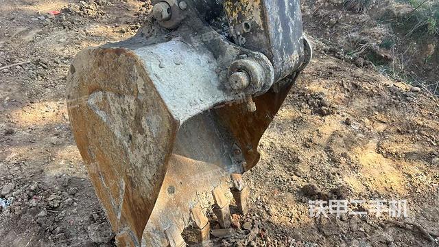 鏟斗右后整體（工作和回轉(zhuǎn)裝置）