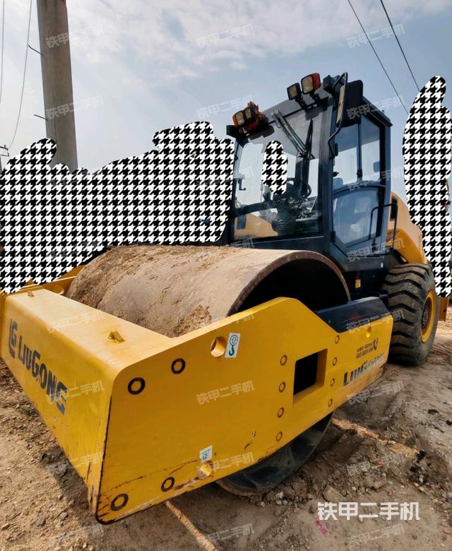 整機(jī)右側(cè)(設(shè)備外觀及核心部件) 整機(jī)右側(cè)(設(shè)備外觀及核心部件)