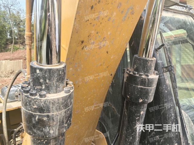 大臂油缸整體?豎拍(工作和回轉(zhuǎn)裝置) 大臂油缸整體?豎拍(工作和回轉(zhuǎn)裝置)