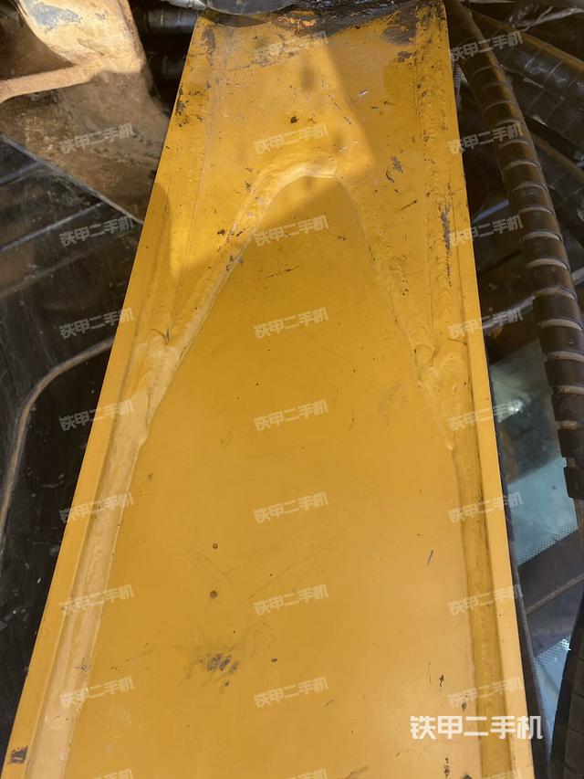 大臂根部?斜（工作和回轉(zhuǎn)裝置）