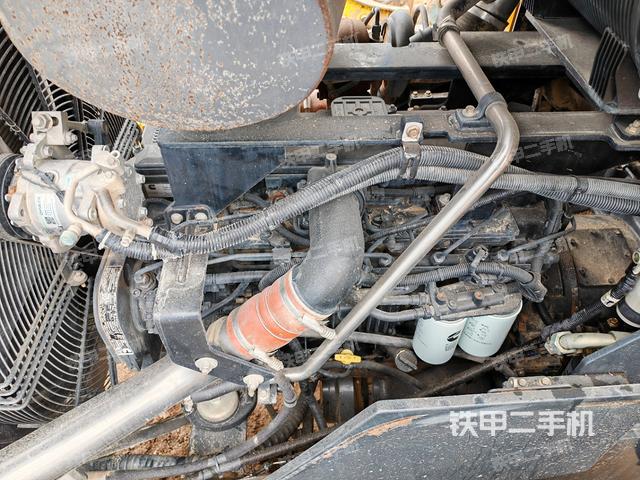 發(fā)動機右側(cè)(整機外觀及大件) 發(fā)動機右側(cè)(整機外觀及大件)