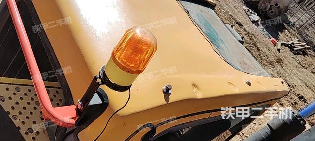 駕駛室頂部（整機(jī)外觀）