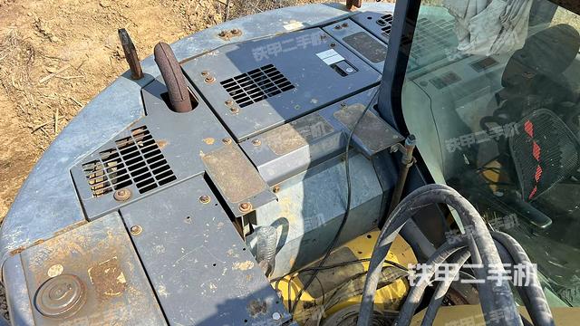 回轉(zhuǎn)馬達（上車部件）