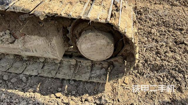 右驅(qū)動輪（行走機構(gòu)）