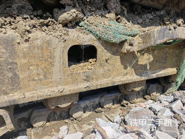 右驅(qū)動(dòng)輪（行走機(jī)構(gòu)）