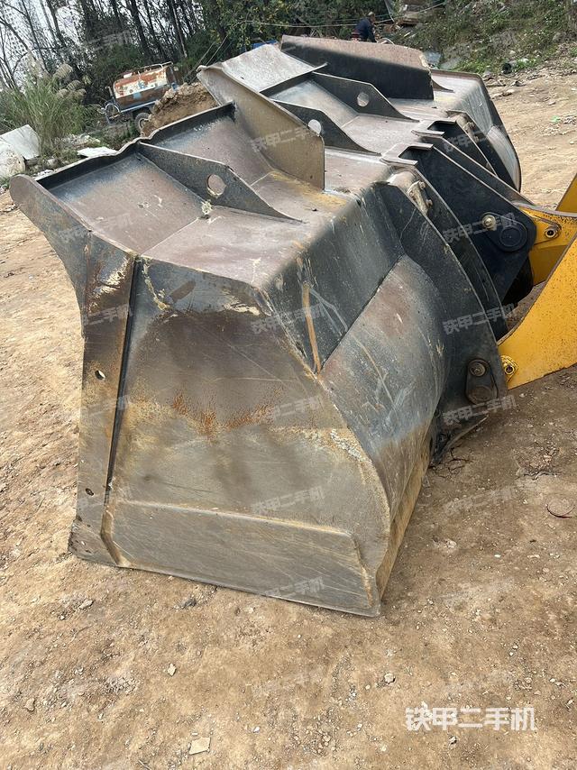 工作裝置整體（整機(jī)外觀及大件）