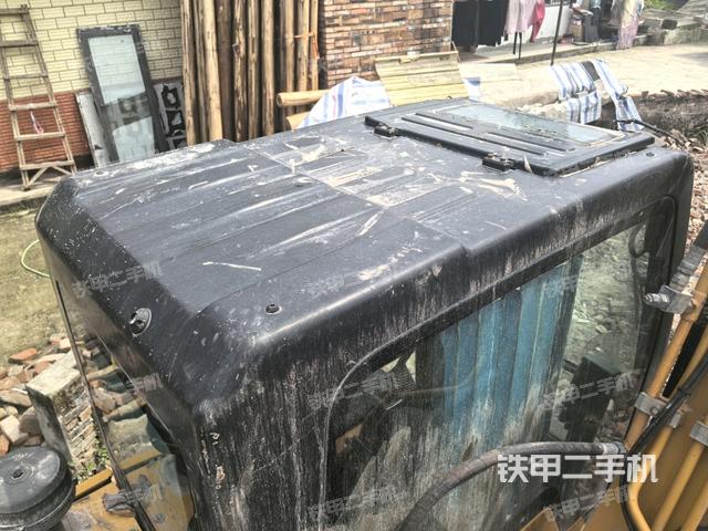 氣門室蓋螺絲特寫(上車部件) 氣門室蓋螺絲特寫(上車部件)