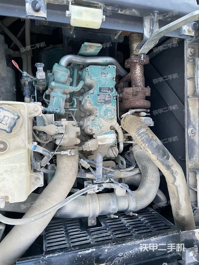 水箱+風(fēng)扇特寫(上車部件) 水箱+風(fēng)扇特寫(上車部件)