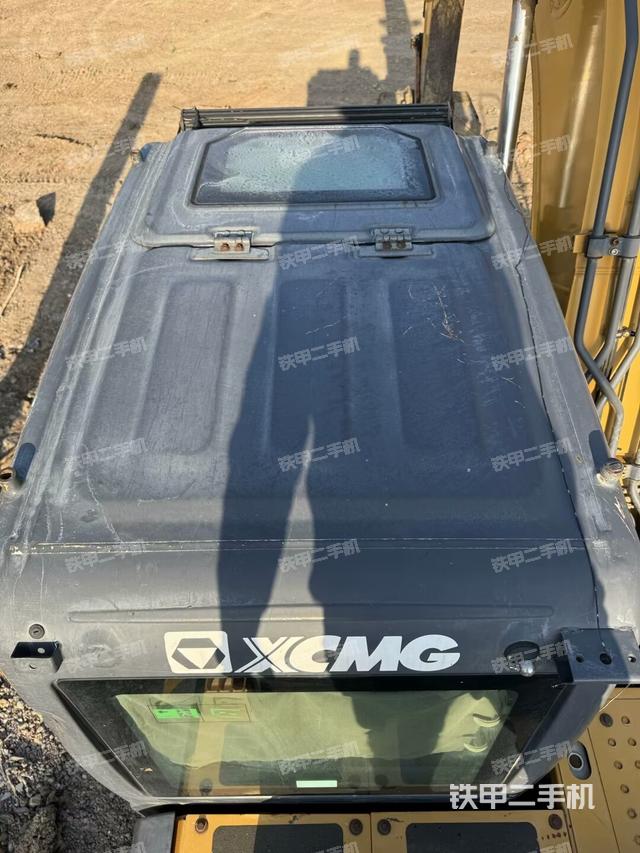 駕駛室頂部俯視（上車部件）