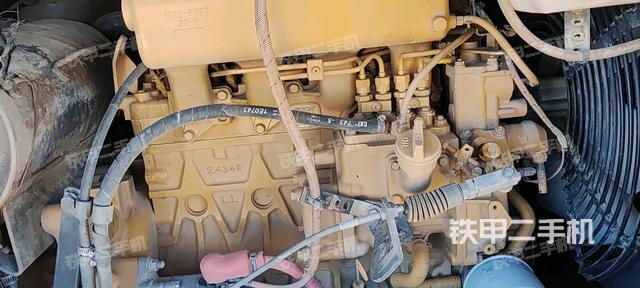 發(fā)動機整體俯視(整機外觀) 發(fā)動機整體俯視(整機外觀)