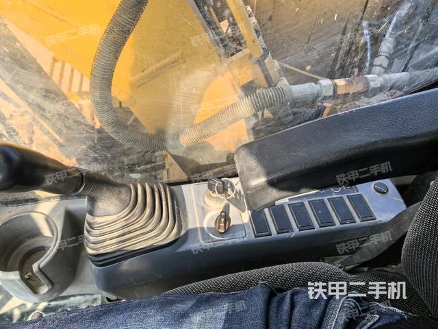 座椅左側(cè)控制臺(tái)/音響/含左手柄（駕駛室部分）