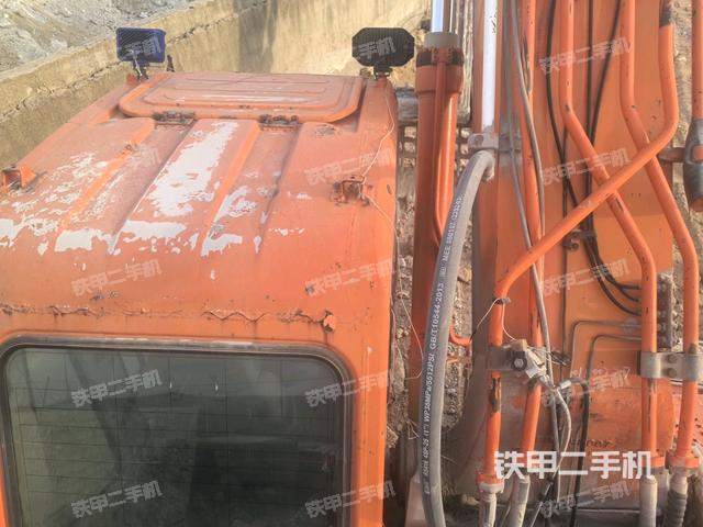 駕駛室頂部（整機(jī)外觀）